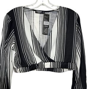 Special One Los Angeles Cropped Black White Stripes Long Sleeve Boho Silky Top